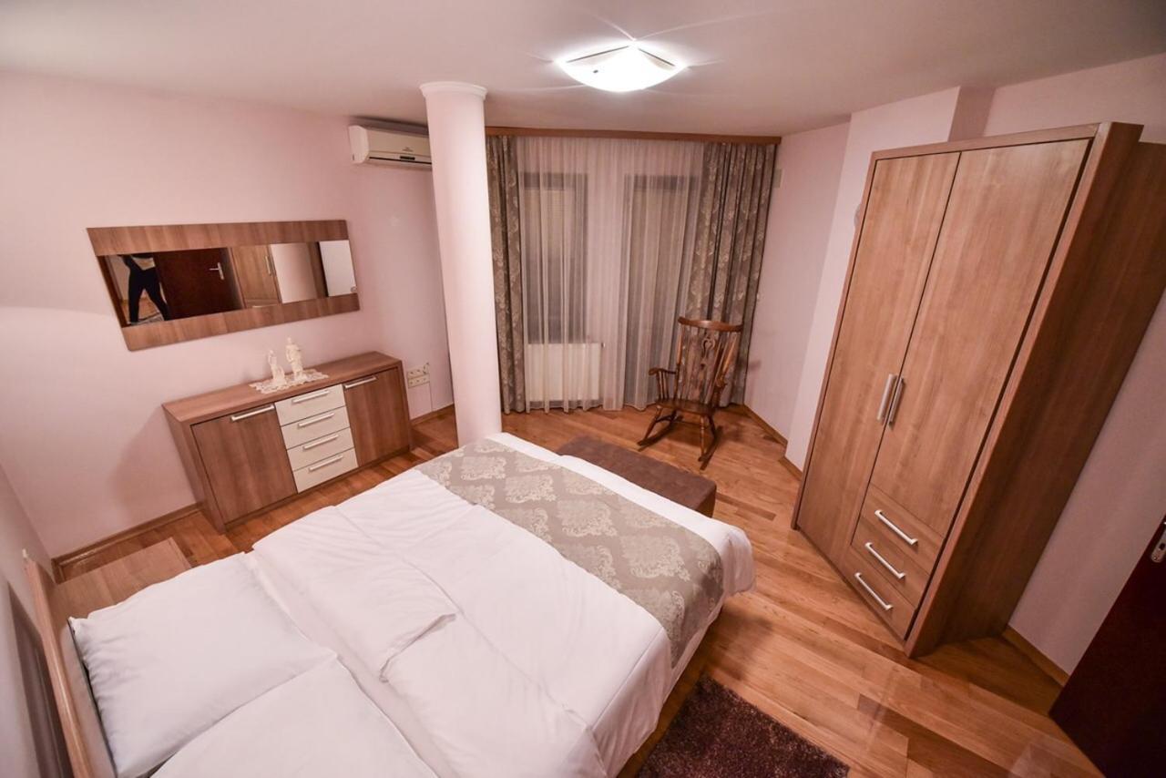 Apartman Natalija Banja Luka Esterno foto